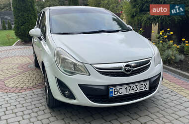 Хэтчбек Opel Corsa 2013 в 