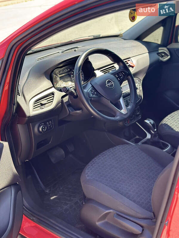 Хэтчбек Opel Corsa 2015 в Львове