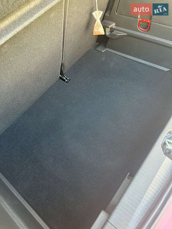 Хэтчбек Opel Corsa 2015 в Львове