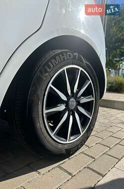 Хэтчбек Opel Corsa 2013 в 