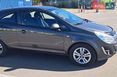 Хэтчбек Opel Corsa 2011 в 