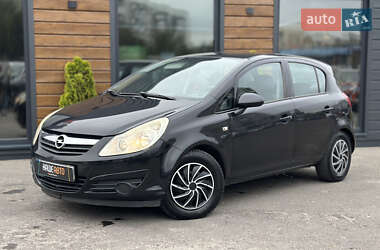 Хэтчбек Opel Corsa 2008 в 