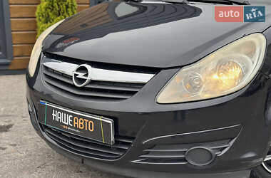 Хэтчбек Opel Corsa 2008 в 