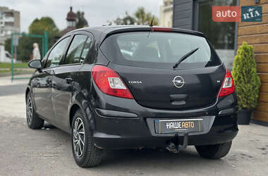 Хэтчбек Opel Corsa 2008 в 