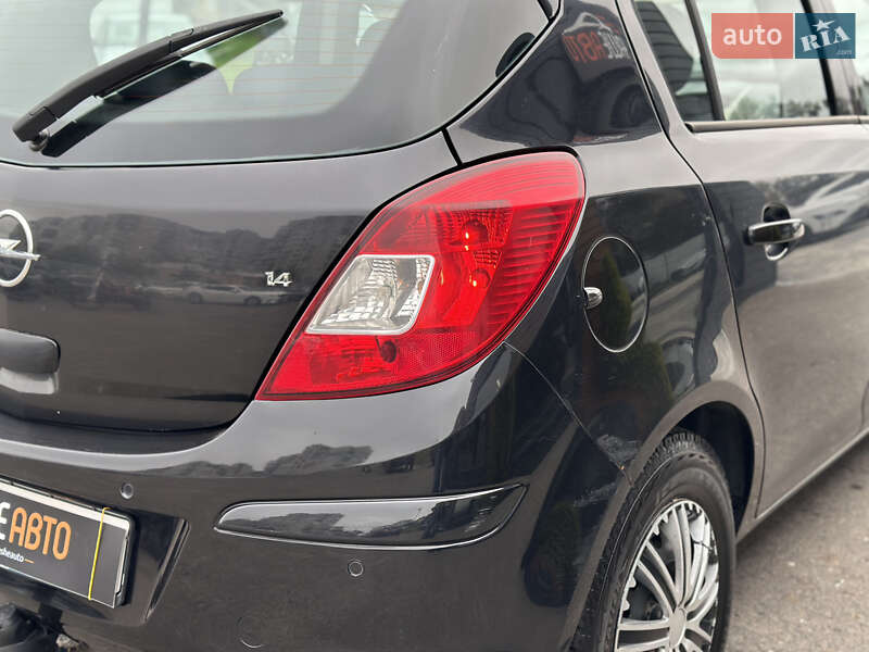Хетчбек Opel Corsa 2008 в Шептицькому