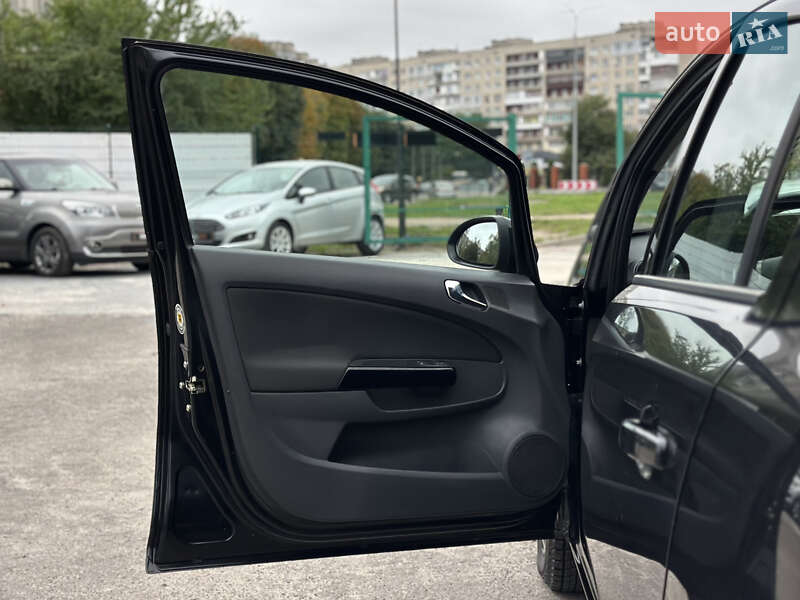 Хетчбек Opel Corsa 2008 в Шептицькому