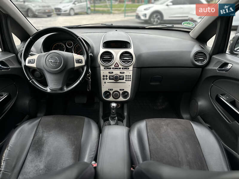 Хетчбек Opel Corsa 2008 в Шептицькому