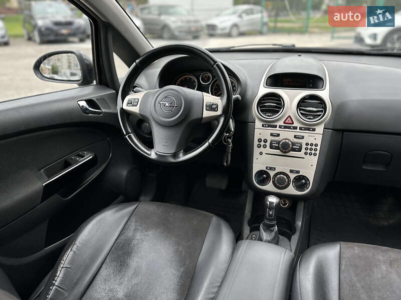 Хетчбек Opel Corsa 2008 в Шептицькому
