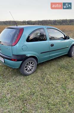 Хэтчбек Opel Corsa 2002 в 