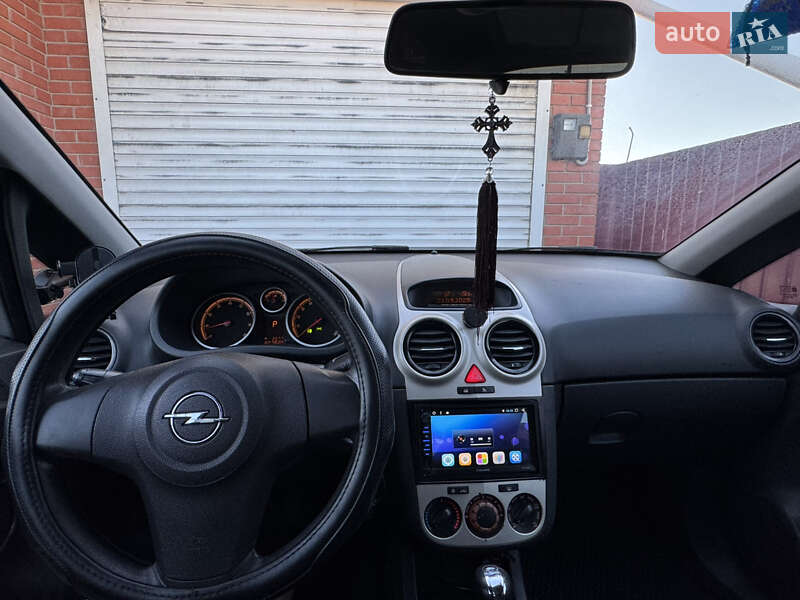 Хэтчбек Opel Corsa 2007 в Измаиле