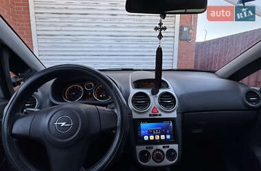 Хэтчбек Opel Corsa 2007 в 