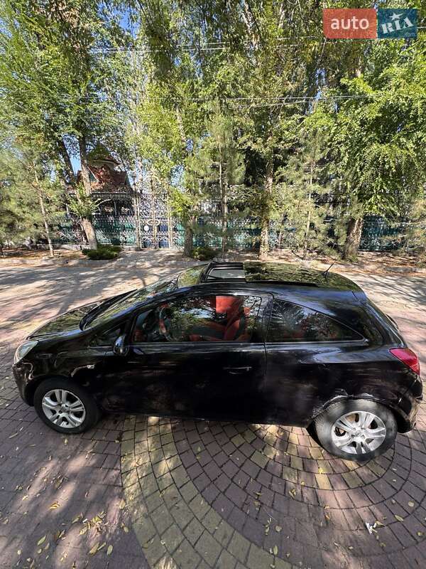 Хетчбек Opel Corsa 2009 в Запоріжжі