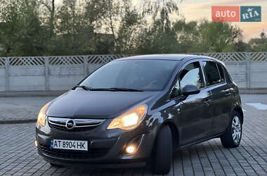 Хэтчбек Opel Corsa 2011 в Ивано-Франковске