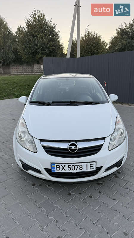 Хетчбек Opel Corsa 2008 в Ярмолинцях
