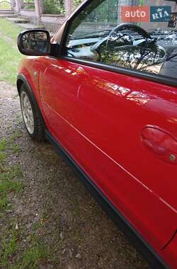 Хэтчбек Opel Corsa 2005 в 