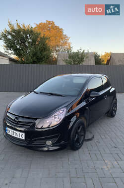 Хэтчбек Opel Corsa 2008 в 