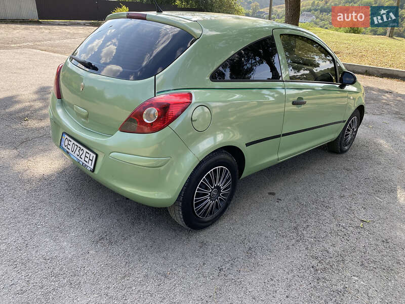 Хэтчбек Opel Corsa 2009 в Каменец-Подольском