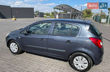 Хэтчбек Opel Corsa 2007 в 