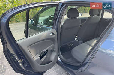 Хэтчбек Opel Corsa 2007 в 