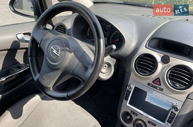 Хэтчбек Opel Corsa 2007 в 
