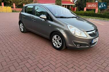 Хэтчбек Opel Corsa 2010 в Хмельницком