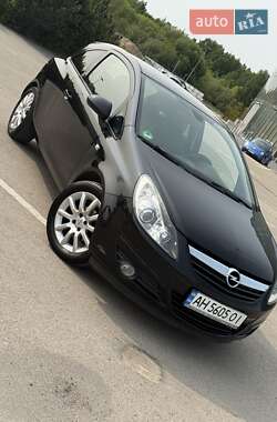 Хэтчбек Opel Corsa 2010 в Виннице