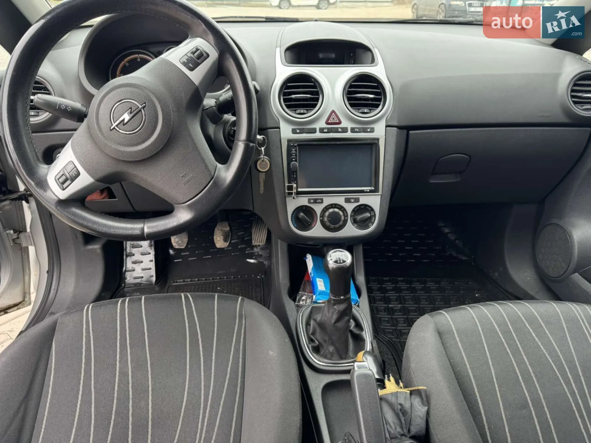 2010 Opel Corsa - мініатюра 15