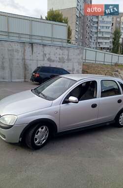 Хэтчбек Opel Corsa 2002 в Киеве