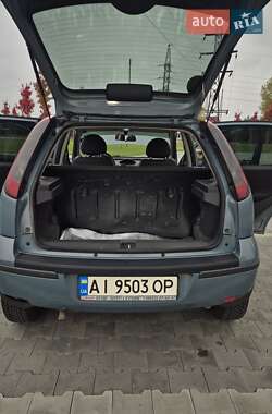Хэтчбек Opel Corsa 2006 в 