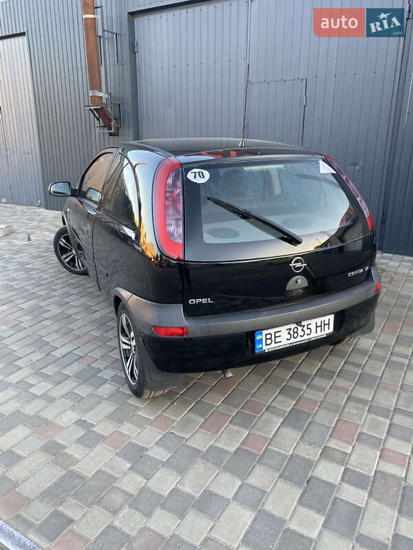 Хетчбек Opel Corsa 2001 в Миколаєві