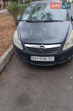 Хэтчбек Opel Corsa 2008 в Черноморске