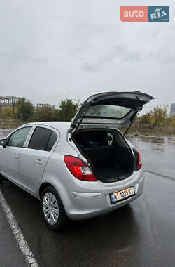 Хэтчбек Opel Corsa 2008 в 