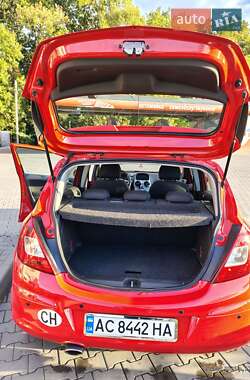Хэтчбек Opel Corsa 2008 в 
