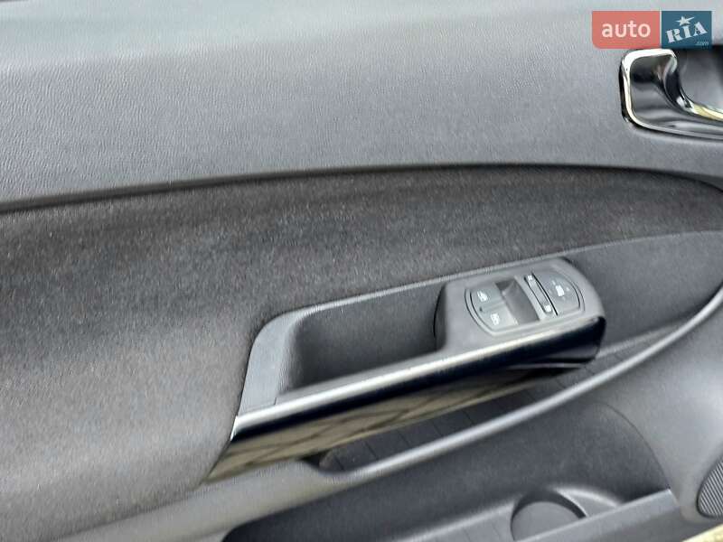 Хэтчбек Opel Corsa 2012 в Харькове