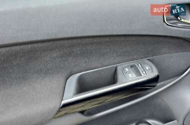Хэтчбек Opel Corsa 2012 в 