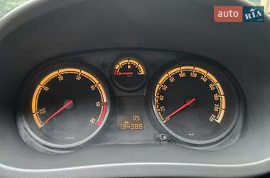 Хэтчбек Opel Corsa 2012 в 