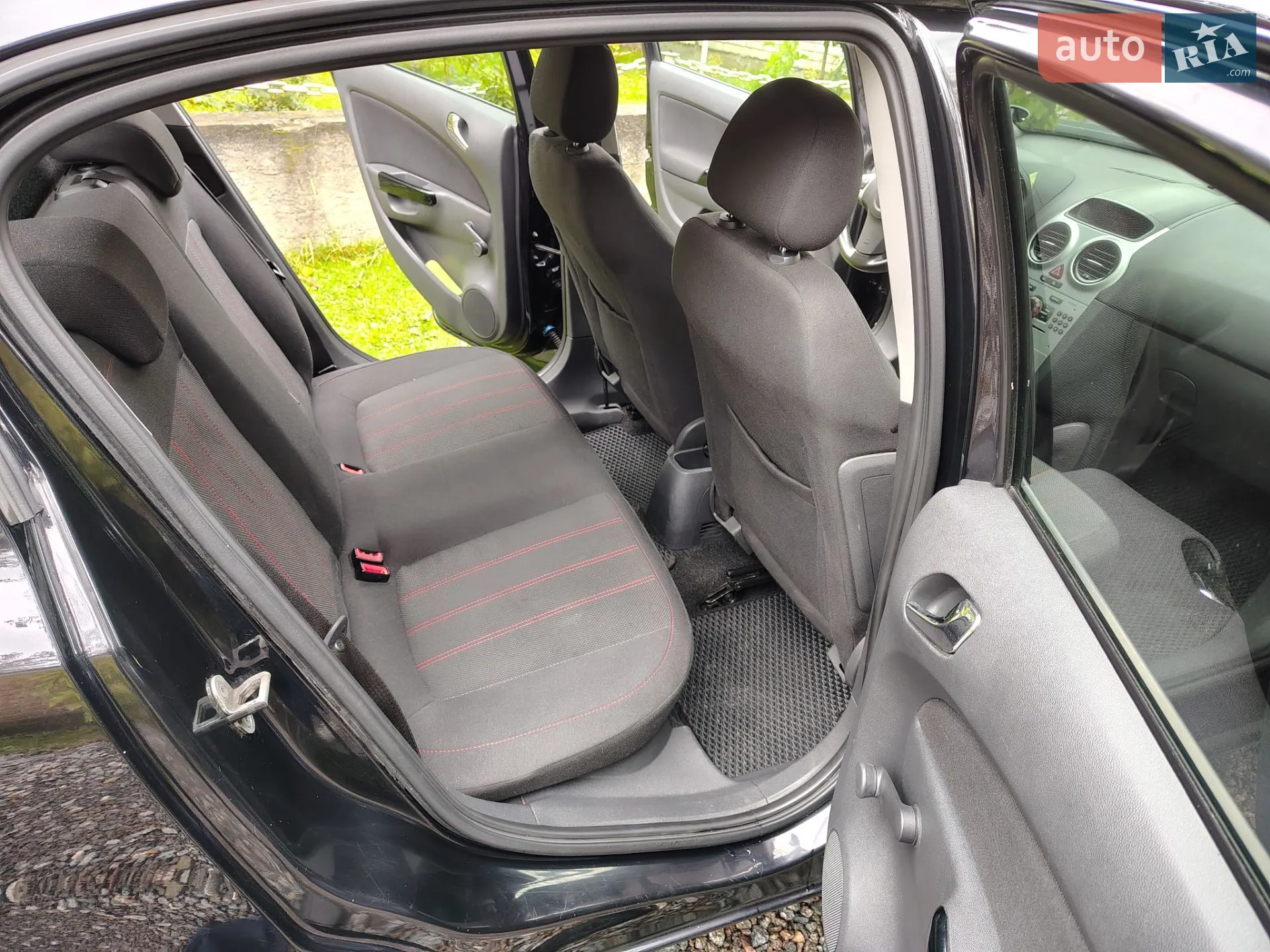 2010 Opel Corsa - мініатюра 18