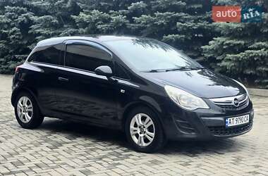 Хетчбек Opel Corsa 2012 в 