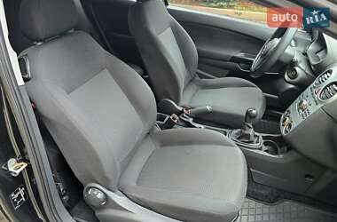 Хетчбек Opel Corsa 2012 в 