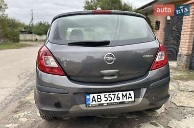Хэтчбек Opel Corsa 2011 в 