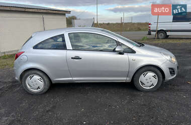 Хетчбек Opel Corsa 2011 в  фото 4 Хетчбек Opel Corsa 2011 в