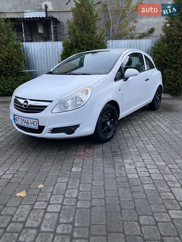 Хэтчбек Opel Corsa 2010 в Ивано-Франковске фото Хэтчбек Opel Corsa 2010 в Ивано-Франковске