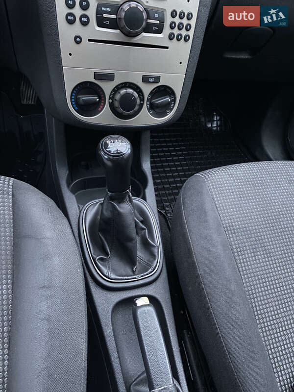 Хэтчбек Opel Corsa 2010 в Ивано-Франковске фото 7 Хэтчбек Opel Corsa 2010 в Ивано-Франковске