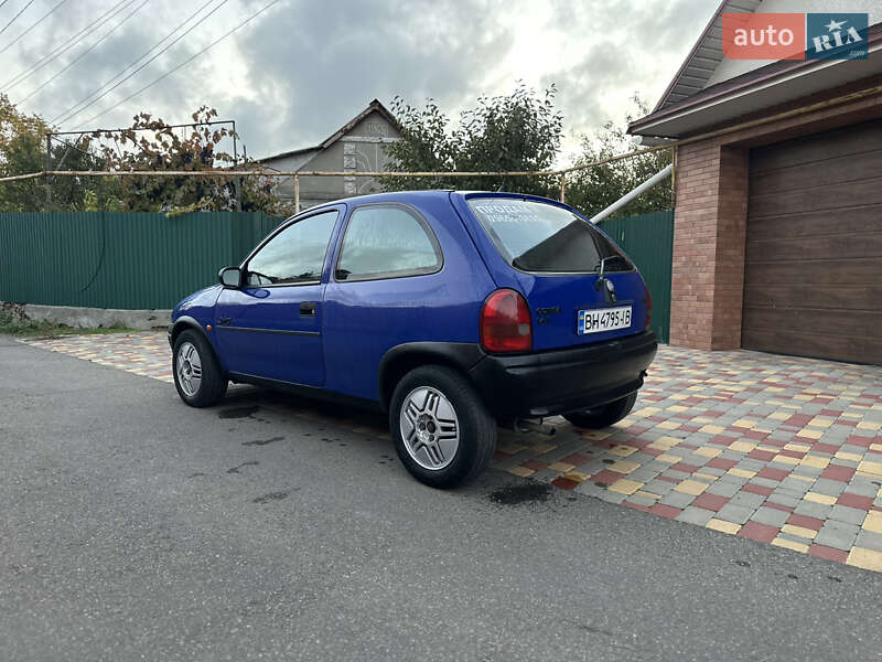 Хэтчбек Opel Corsa 1995 в Одессе
