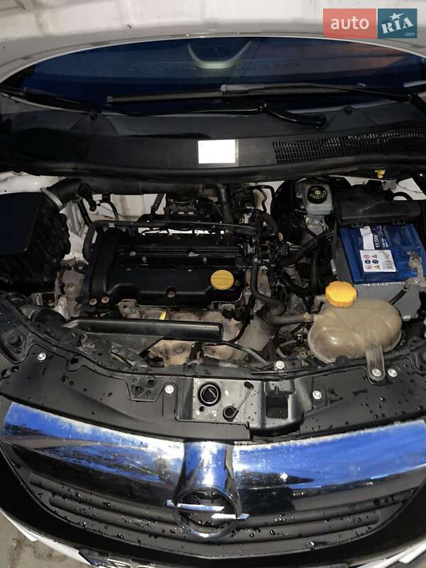 Хетчбек Opel Corsa 2009 в Львові фото 4 Хетчбек Opel Corsa 2009 в Львові
