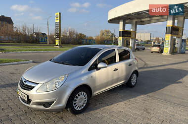 Хетчбек Opel Corsa 2008 в  фото 4 Хетчбек Opel Corsa 2008 в