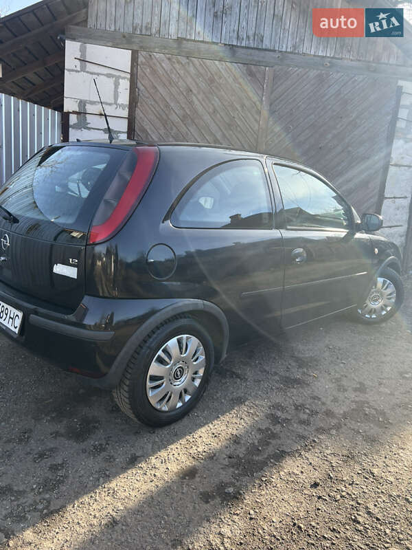 Хэтчбек Opel Corsa 2004 в Житомире