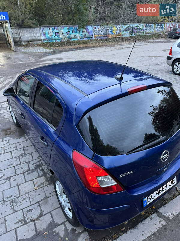 Хетчбек Opel Corsa 2012 в Львові