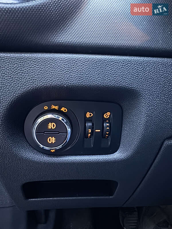 Хетчбек Opel Corsa 2012 в Львові