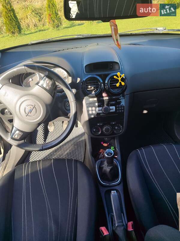 Хэтчбек Opel Corsa 2010 в Львове фото 4 Хэтчбек Opel Corsa 2010 в Львове